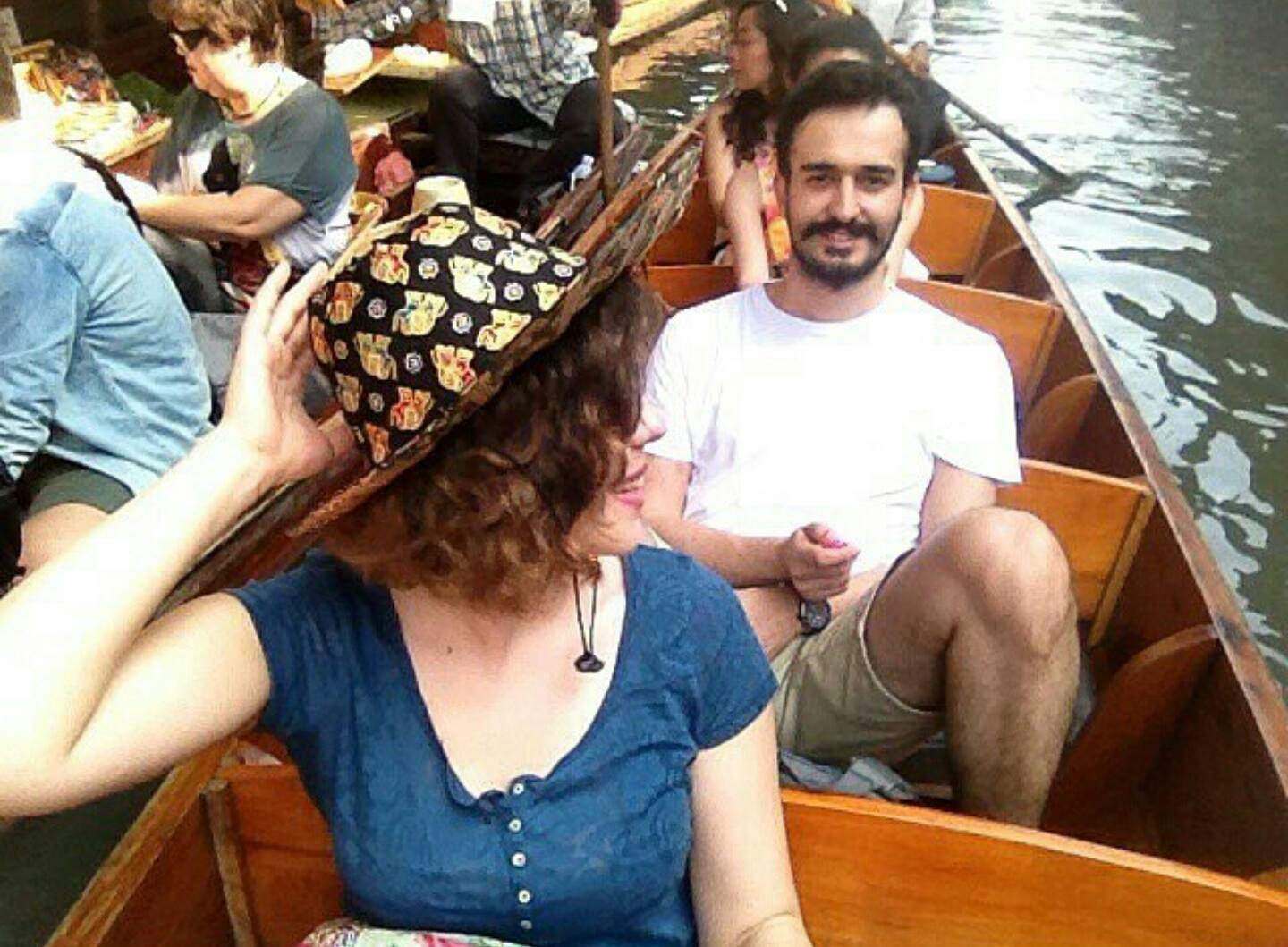 Floating Market'te Pazarlıklar Sürüyor